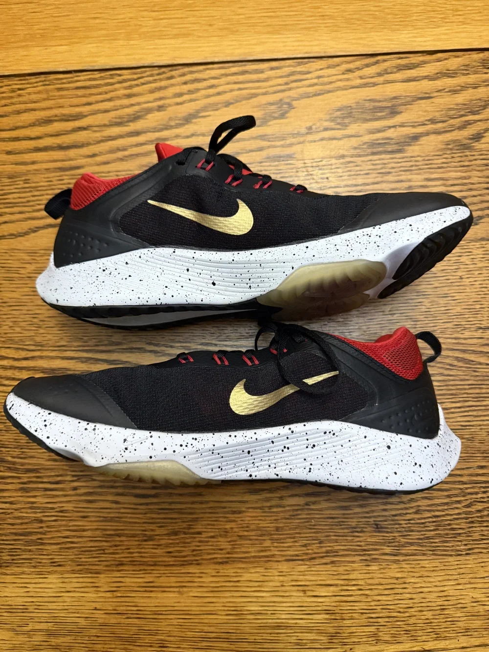 Nike Zoom Gravity Shoes Mens Size 7Y Black Red Gold Running Sneakers CJ2088-003